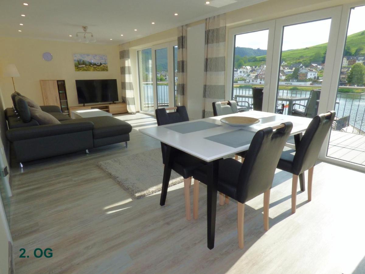 צל אן דר מוזל Ferienhaus Moselpromenade מראה חיצוני תמונה