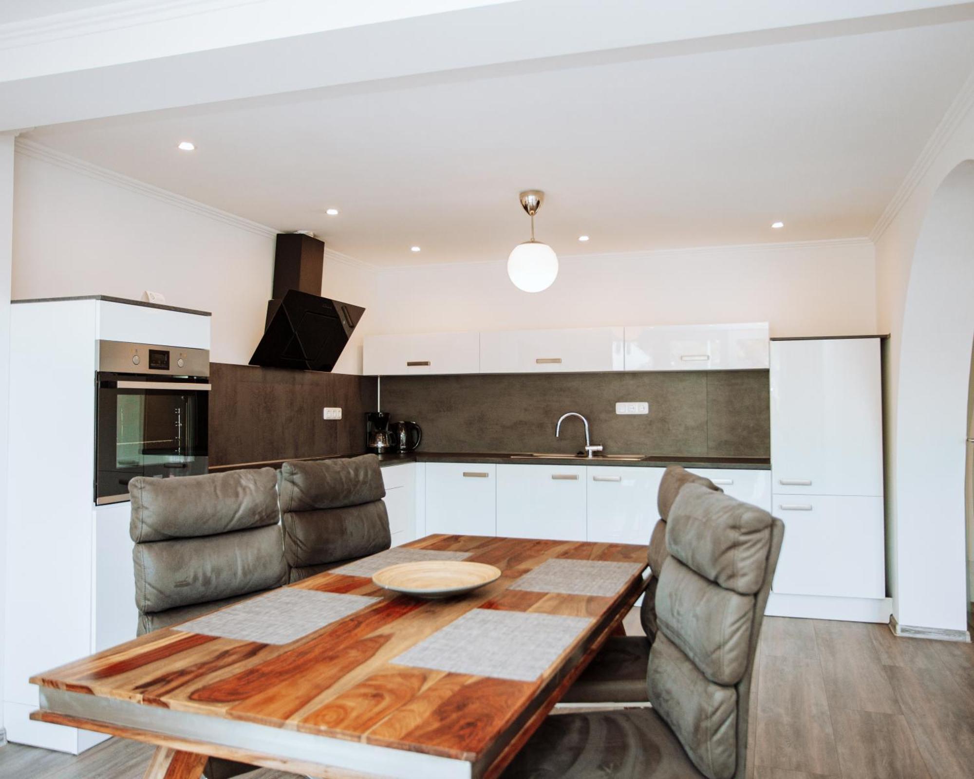 צל אן דר מוזל Ferienhaus Moselpromenade מראה חיצוני תמונה