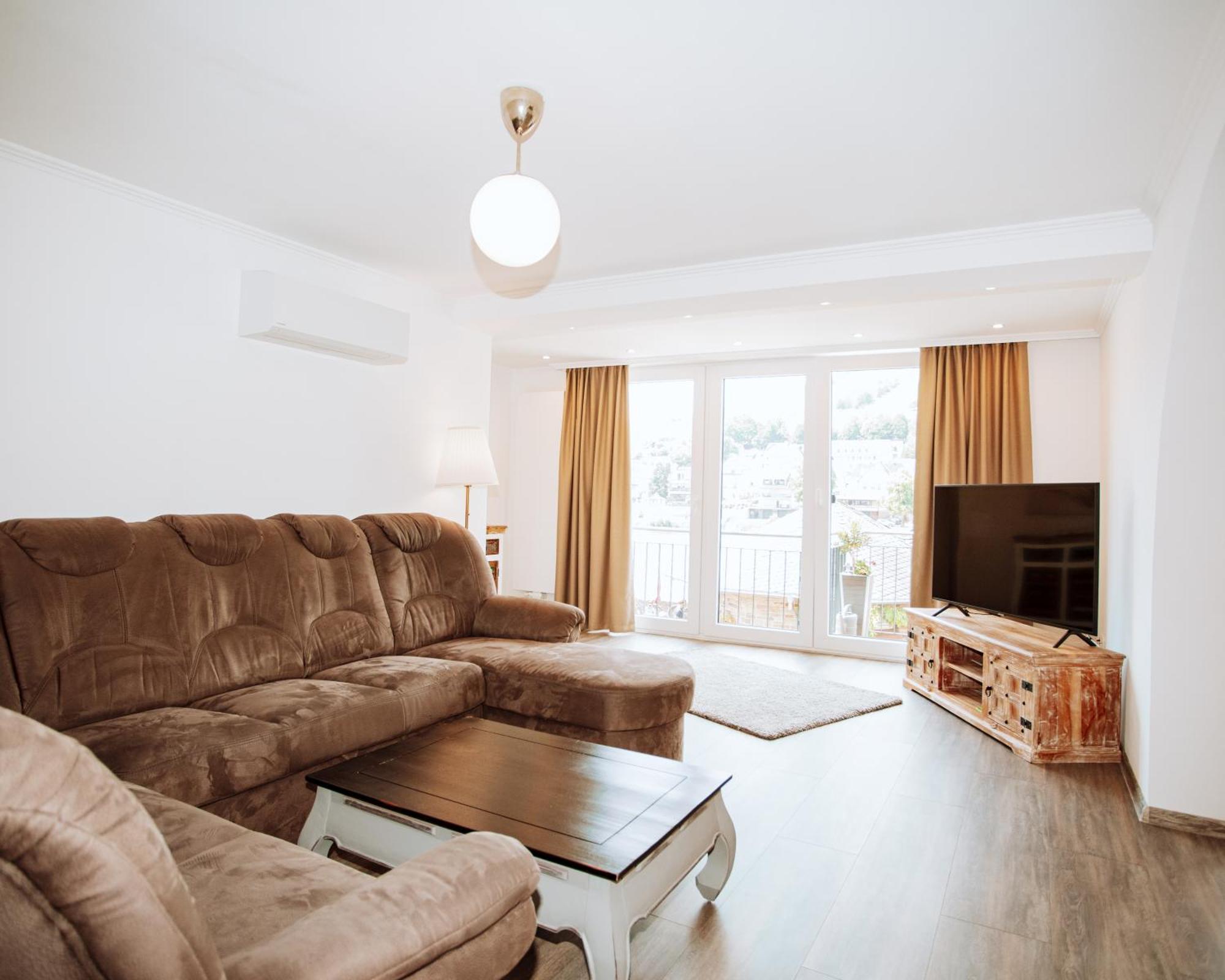 צל אן דר מוזל Ferienhaus Moselpromenade מראה חיצוני תמונה